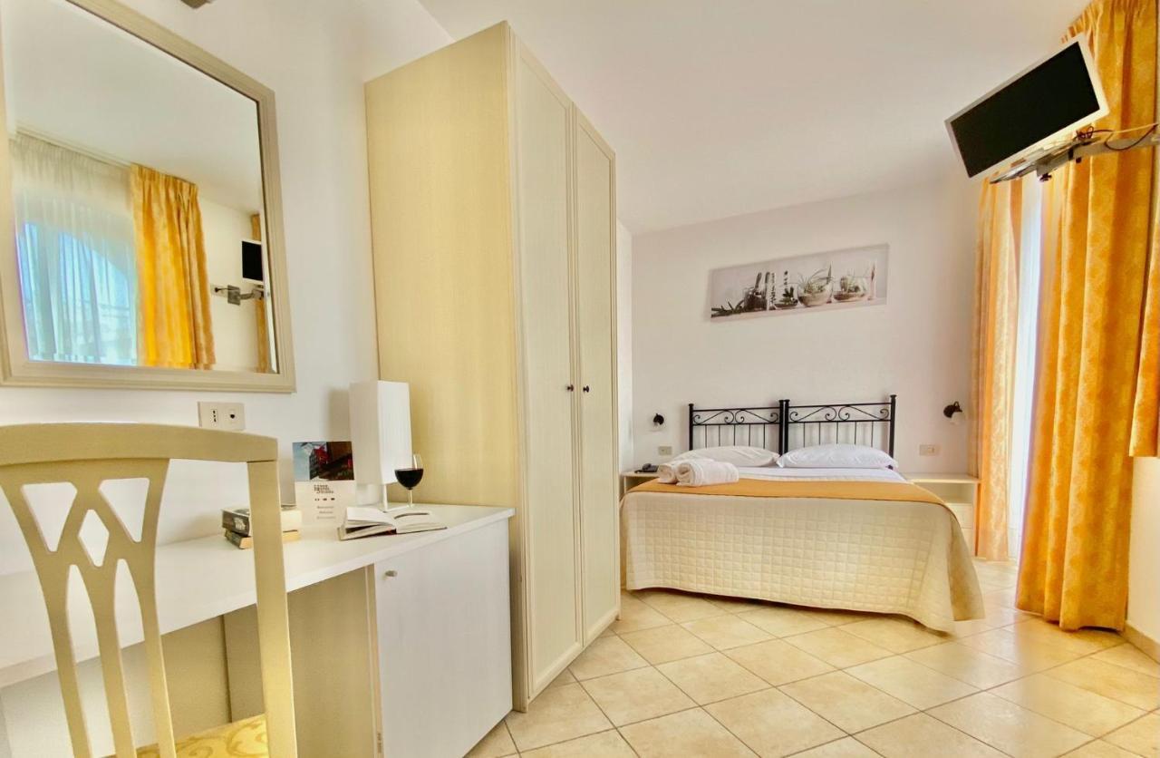Hotel Sylesia Letojanni Luaran gambar