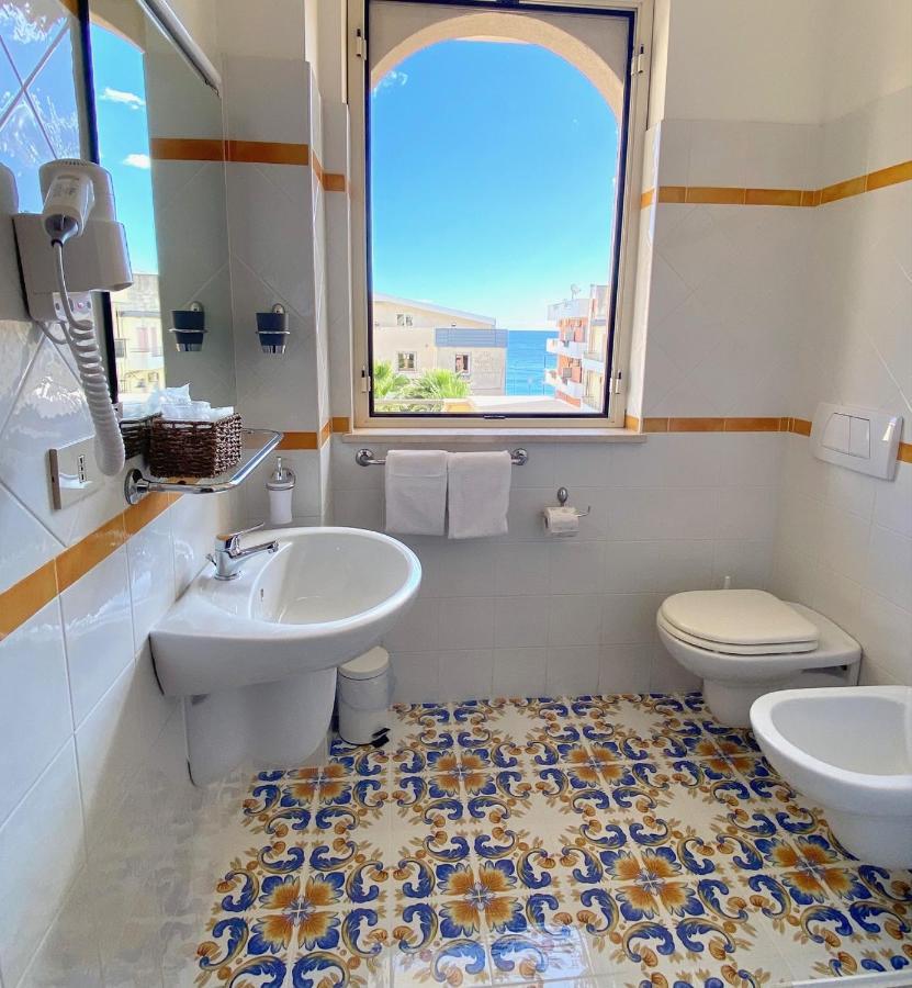 Hotel Sylesia Letojanni Luaran gambar