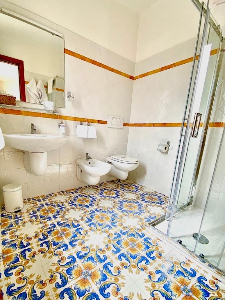 Hotel Sylesia Letojanni Luaran gambar